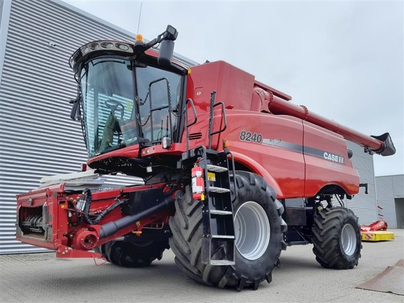 Axial Flow 8240